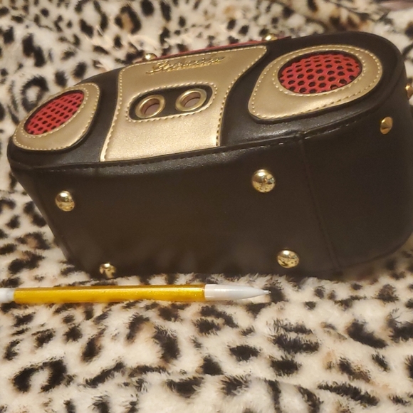 Learher Crossbody BOOMBOX BAG - Picture 2 of 13